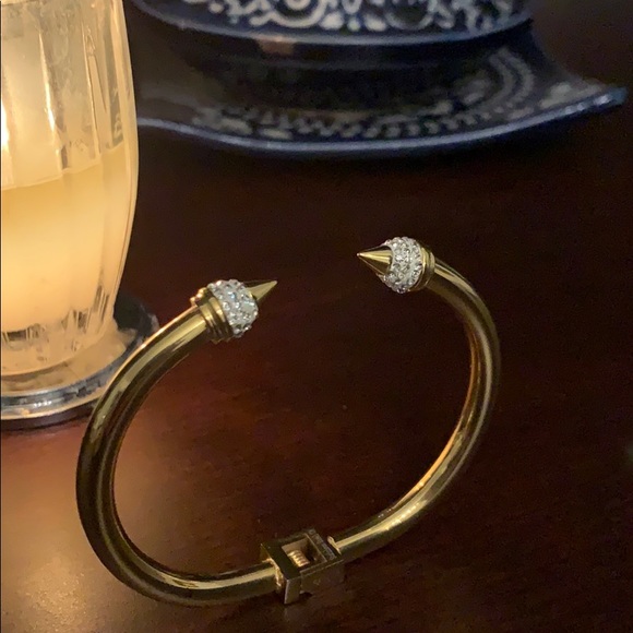 Women’s Bracelet - Picture 3 of 8